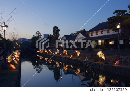 倉敷美観地区 春宵まつりの一日 夜景 倉敷美観地区 春宵まつりの一日 夜景 125107329