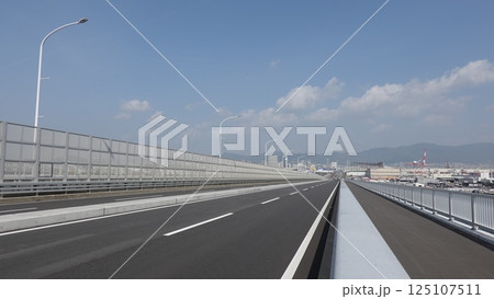 ハイウェイ 125107511