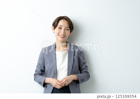 ビジネス 女性 ビジネス 女性 125109354