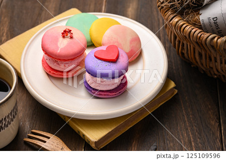 美味しそうなデザート 125109596