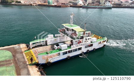 尾道水道【福本渡船135年間ありがとう】ドローン空撮_OFUKT_No13 125110790