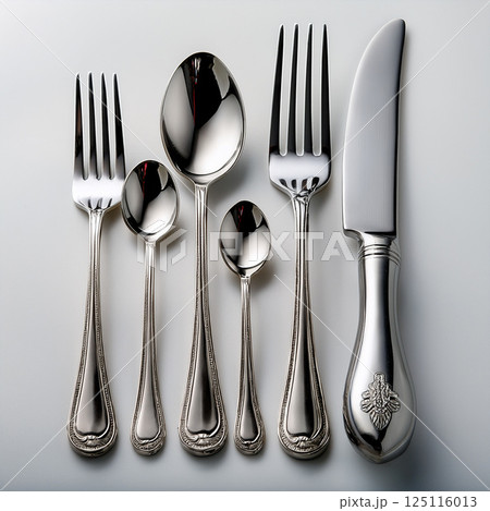 銀のカトラリーセットのイメージ画像 銀のカトラリーセットのイメージ画像 125116013