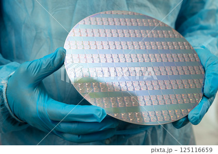 Silicon wafer for manufacturing semiconductor of integrated circuit. 125116659