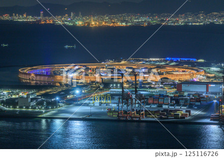 大阪・関西万博の夢洲の夜景(大阪府大阪市此花区) 大阪・関西万博の夢洲の夜景(大阪府大阪市此花区) 125116726