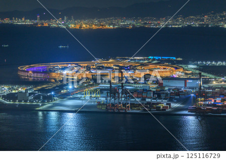 大阪・関西万博の夢洲の夜景(大阪府大阪市此花区) 大阪・関西万博の夢洲の夜景(大阪府大阪市此花区) 125116729