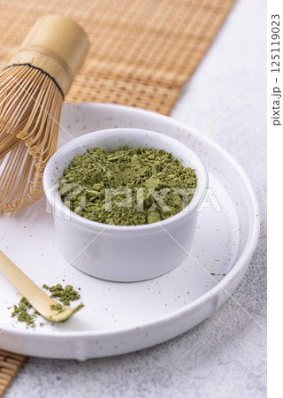 Japanese matcha green tea powder 125119023