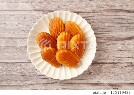 マドレーヌ 125119482