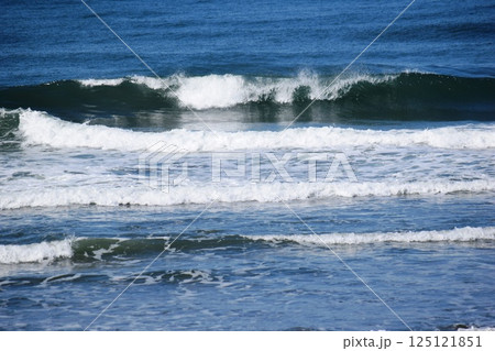 日本海の荒波 庄内海岸 日本海の荒波 庄内海岸 125121851