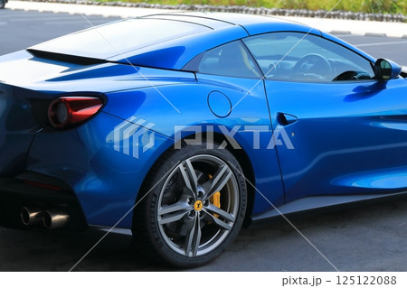 青いスポーツカー イメージ 青いスポーツカー イメージ 125122088