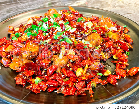 中国四川料理・ラーズーチー（辣子鶏） 125124090