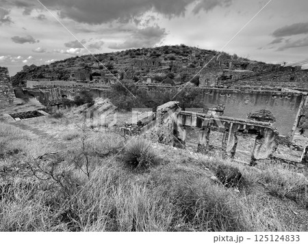 メキシコ・マピニ村　オエハラ鉱山 125124833