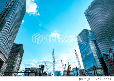 建設工事が続く東京八重洲 鍛冶橋周辺 2025.03　f-4 ライトカラー 125125674