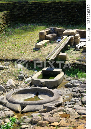 酒船石遺跡　亀形石造物 125126289