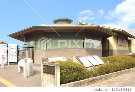 国指定史跡・名勝：松花堂庭園・美術館  松花堂美術館iセンター 125126418