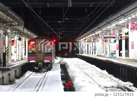 【JR東日本】夜の701系5000番台（田沢湖線：大曲駅） 125127913