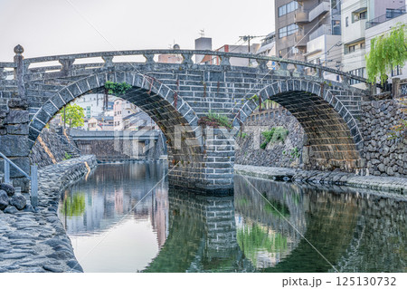 長崎県長崎市　人気の観光名所　国指定重要文化財の眼鏡橋 125130732