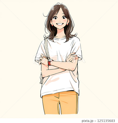 腕組みをするシンプルでカジュアルな女性 125135683