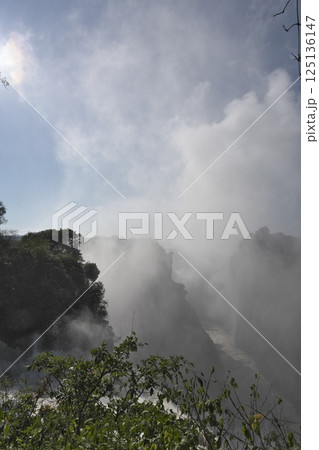 ビクトリアの滝の水しぶき ビクトリアの滝の水しぶき 125136147
