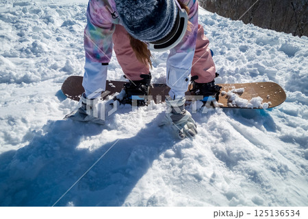 snowboarding snowboarding 125136534