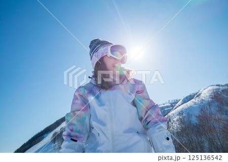 snowboarding 125136542