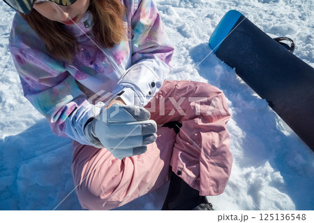 snowboarding 125136548