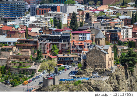 Metekhi church and King Vakhtang Gorgasali monument in Tbilisi, Georgia 125137658