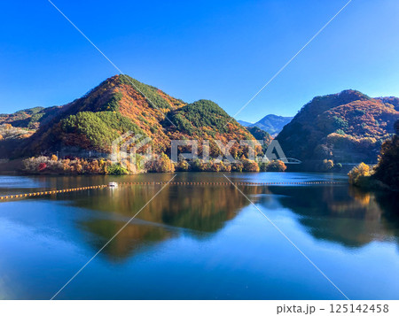 塩川ダムからみずがき湖を望む 塩川ダムからみずがき湖を望む 125142458