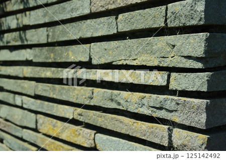 乱尺乱形石積み外壁塗装壁4 125142492