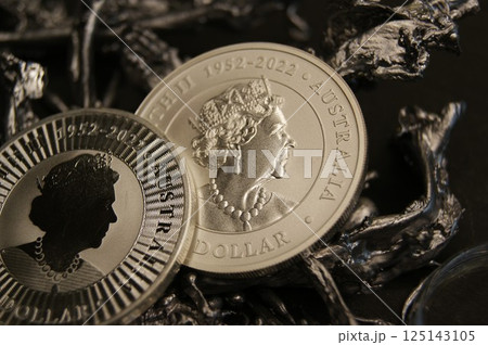 Australian pure silver commemorative coins 1 dollar 1Oz 1952-2022. Australian pure silver commemorative coins 1 dollar 1Oz 1952-2022. 125143105
