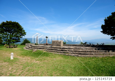 滋賀県長浜市_賤ヶ岳山頂3_2024年8月 滋賀県長浜市_賤ヶ岳山頂3_2024年8月 125145719