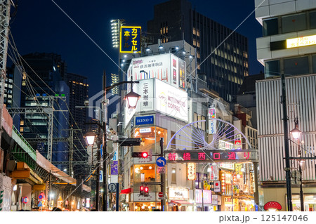 東京都港区 夜の新橋西口通り 東京都港区 夜の新橋西口通り 125147046