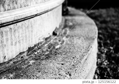Rockland Breakwater Lighthouse cutting through the harbor on the Gulf of Maine  125156122