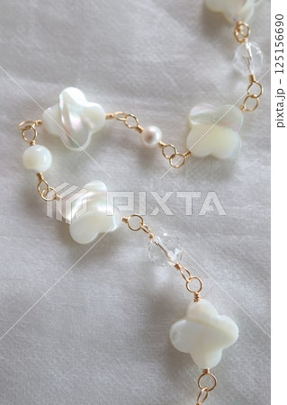 花形シェルのロングネックレス(白蝶貝) 花形シェルのロングネックレス(白蝶貝) 125156690
