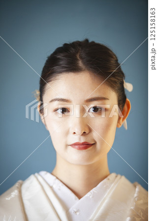 白無垢姿の花嫁 白無垢姿の花嫁 125158163