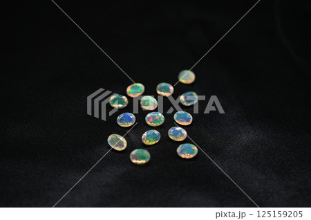 オパール 125159205