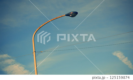 街路灯と青空 街路灯と青空 125159874