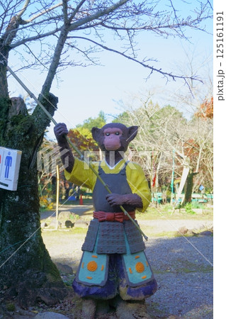 桃太郎神社 参道の猿の像 桃太郎神社 参道の猿の像 125161191