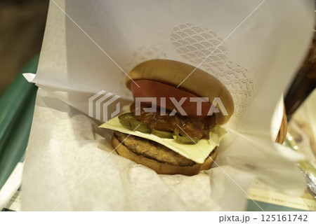 スパイシーチーズバーガー 125161742