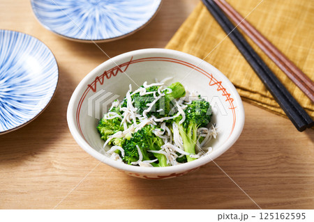 ブロッコリーのしらす和え 125162595