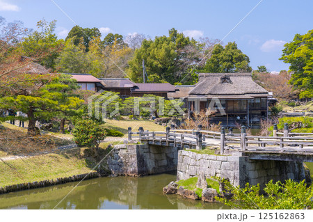 玄宮園の美しい庭園 125162863