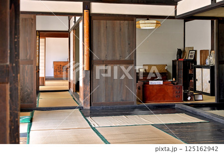 中山道松井田宿散歩:五科の茶屋本陣 お西の石柱 安中市松井田町 中山道松井田宿散歩:五科の茶屋本陣 お西の石柱 安中市松井田町 125162942