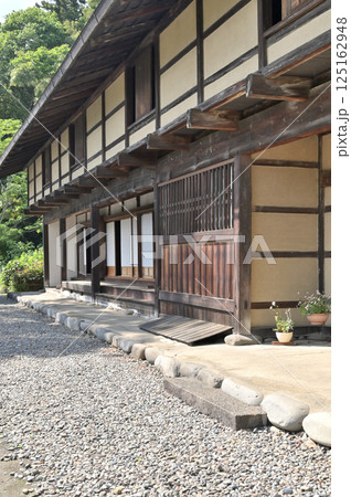 中山道松井田宿散歩：五科の茶屋本陣　お西の石柱　安中市松井田町 125162948