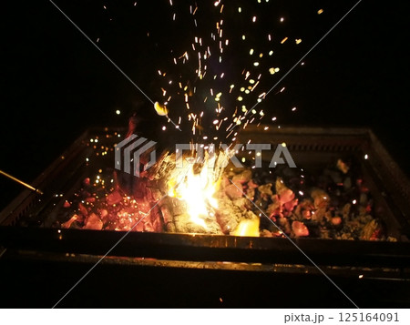 上がる火の粉 125164091