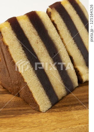 シベリア　羊羹カステラ　レトロで懐かしいお菓子 125164326