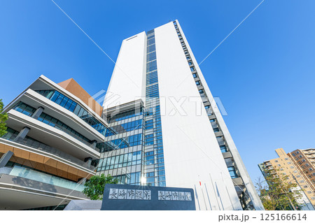 長崎県長崎市　建て替えられた長崎市役所 125166614