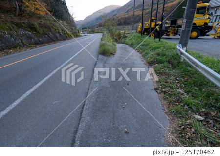 歴史的な古道「塩の道」とその周辺 歴史的な古道「塩の道」とその周辺 125170462