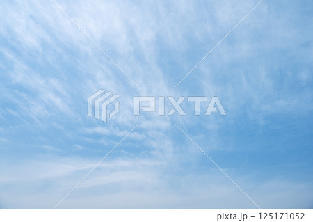 春の空 春空 青空 空だけ 東京都 4月 素材 春の空 春空 青空 空だけ 東京都 4月 素材 125171052
