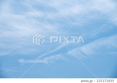 春の空 春空 青空 空だけ 東京都 4月 素材 春の空 春空 青空 空だけ 東京都 4月 素材 125171055