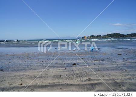 材木座海岸 干潮時の風景 材木座海岸 干潮時の風景 125171327