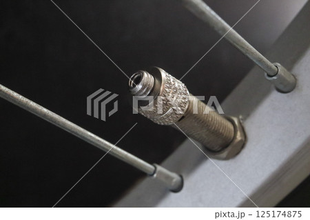 自転車のタイヤのバルブ 125174875